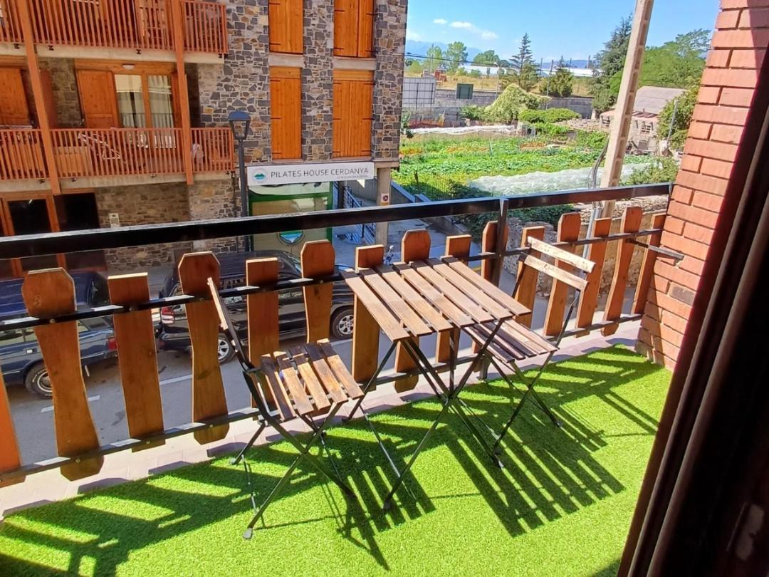 Appartement De Vacances Puigcerda Bagian luar foto
